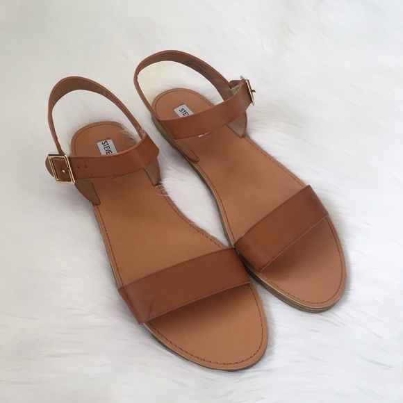 zone ankle strap sandal